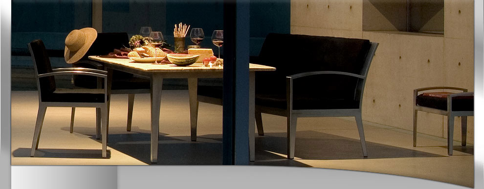 Stilvoll dinieren  unsere Edelstahl - Tische fertigen wir gerne nach Ihren Wnschen.